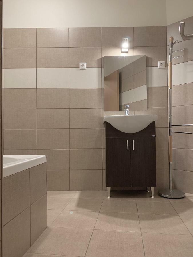 Appartement St. Péter Apartman à Pécs Extérieur photo
